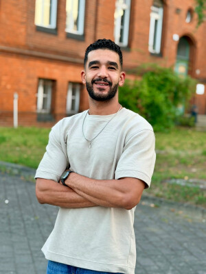Omar zoekt een Appartement in Emmen